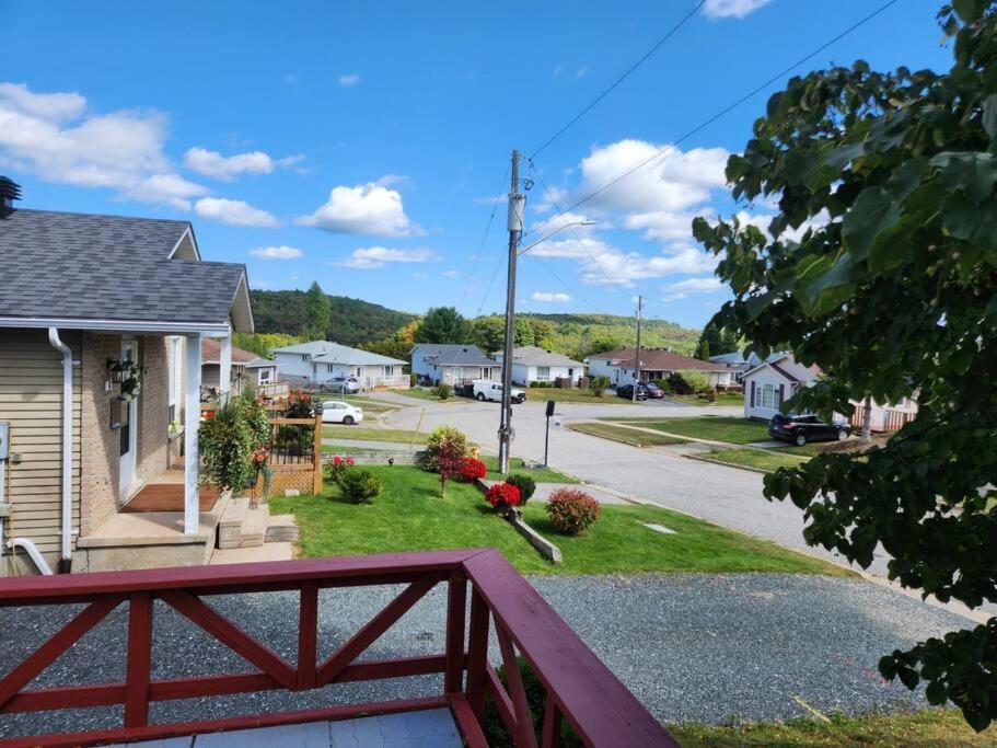 Entire 3 Bedroom House In Elliot Lake Eksteriør billede